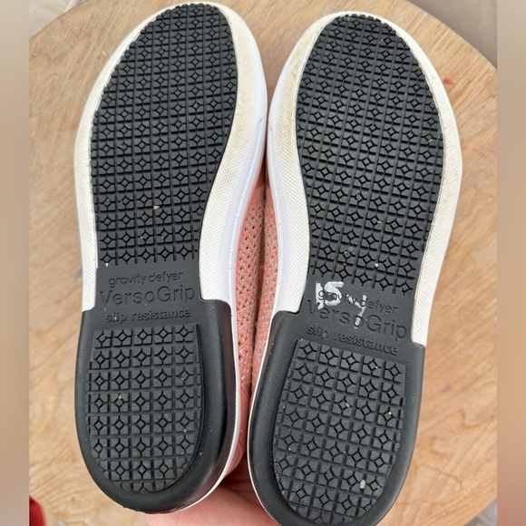 GDEFY By Gravity Defyer Women's PINK Jenni Athletic Shoes Size 8 - Picture 11 of 12